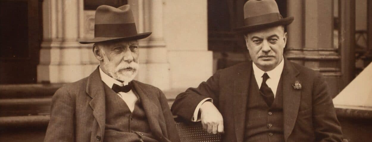 The Triumphs and Challenges of 20 Years in PHP Development: Building Scalable Websites and Lessons Learned